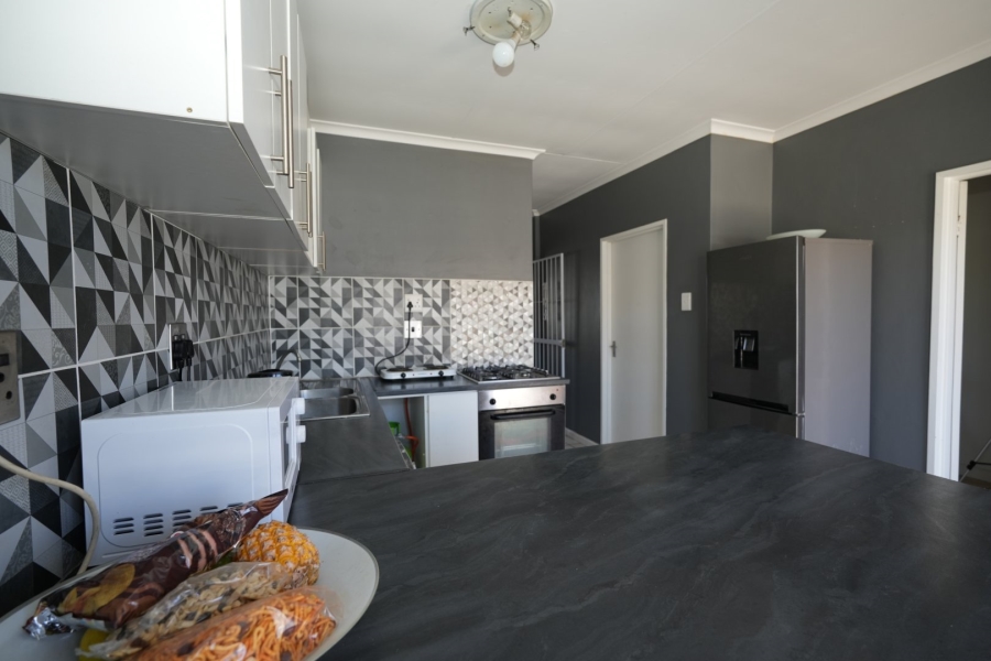 2 Bedroom Property for Sale in Pelican Park Western Cape